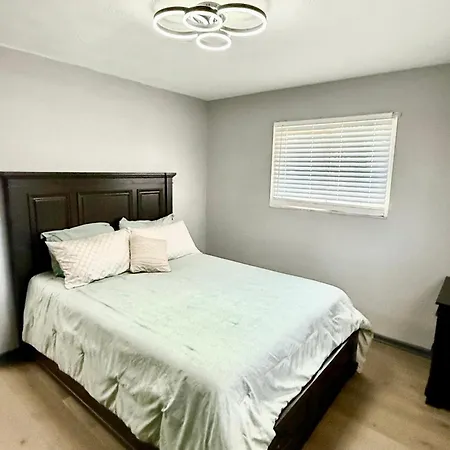 Delightful 3 Bedroom Home Indianapolis Exterior photo