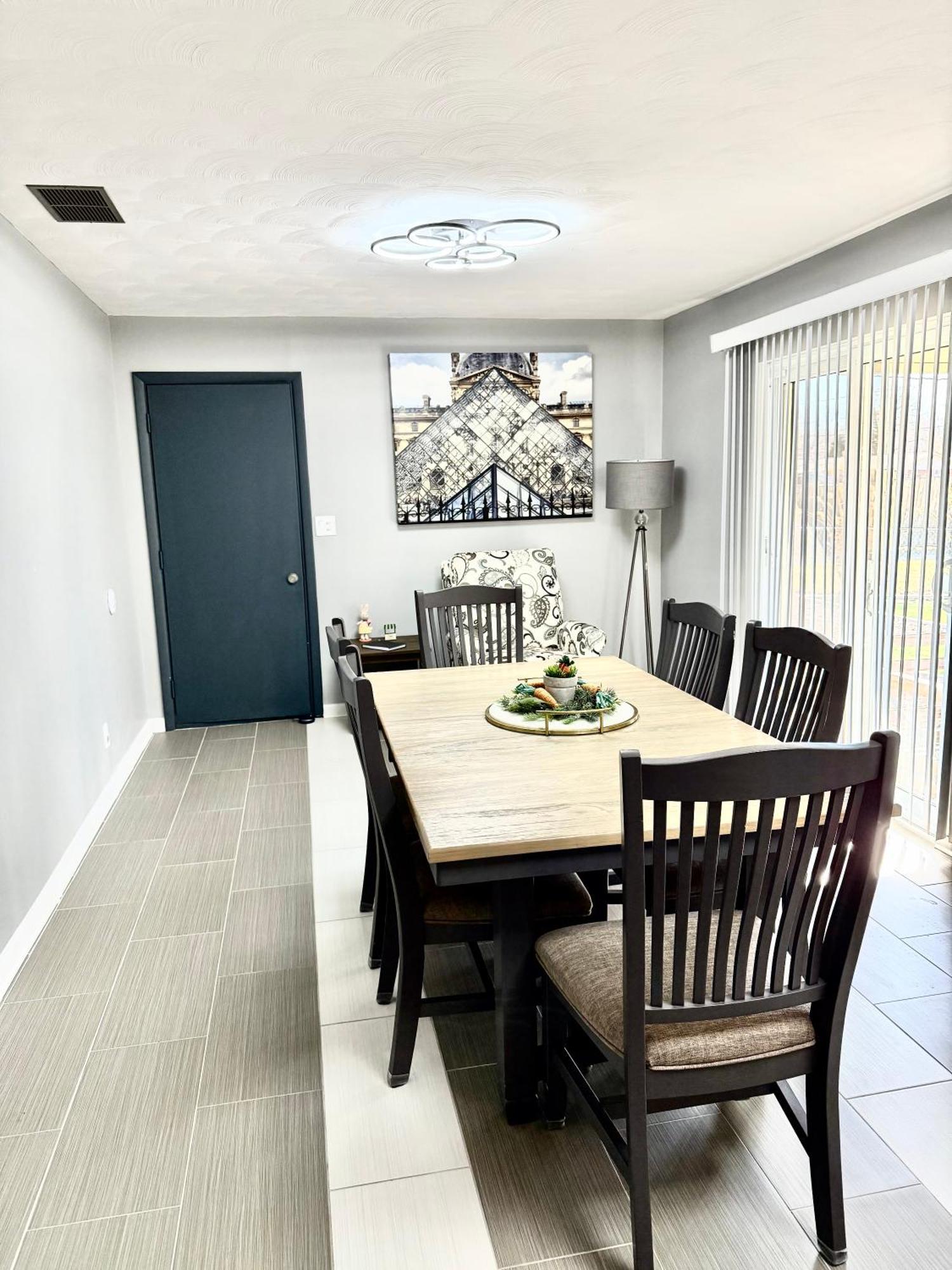 Delightful 3 Bedroom *